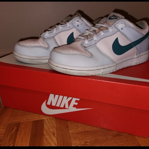 Nike Dunk Low Football Grey / Mineral Teal Size 2.5Y - Picture 2 of 2